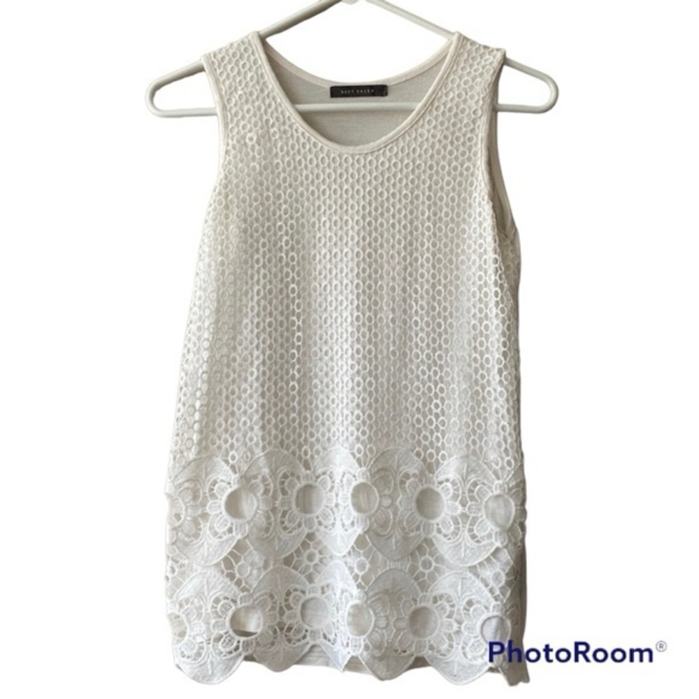 Suzy Shier Sleeveless Lace Overlay Top